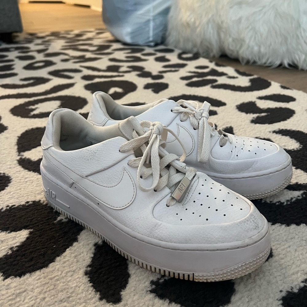 Nike Air Force 1 Sage Low platform